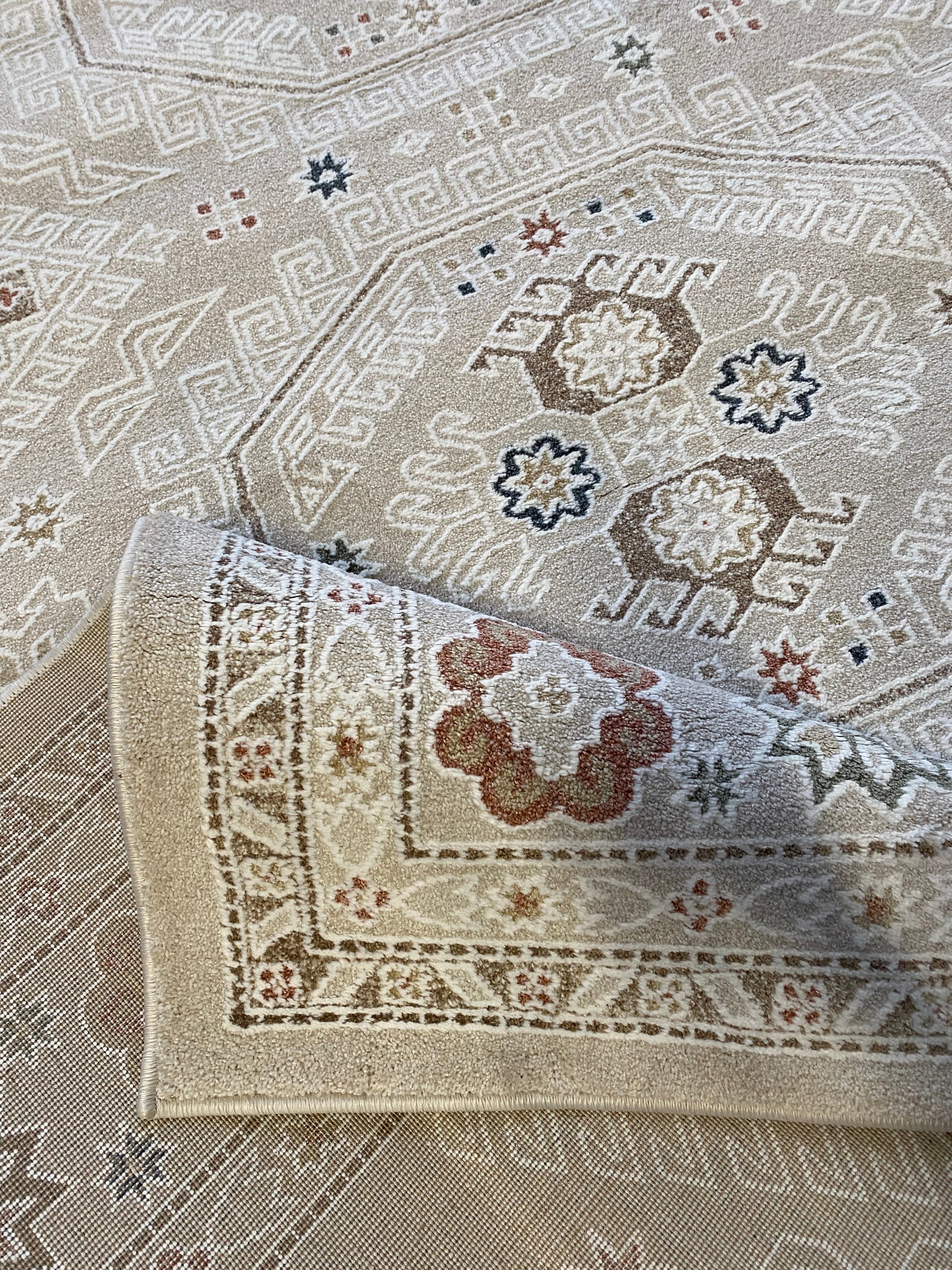 Alfombra Tejido Plano Beige 160x230 — Diseño Geométrico Elegante | Flatweave Beige Rug 160x230 — Elegant Geometric Design