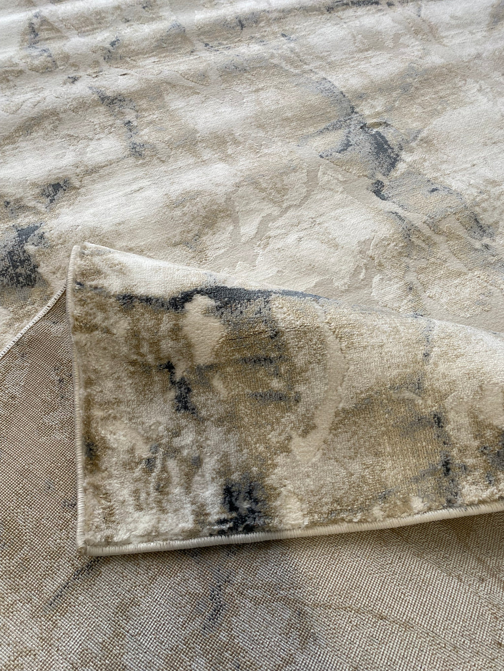 Beige & Brown Marble-Effect Rug – Natural Elegance for Modern Spaces