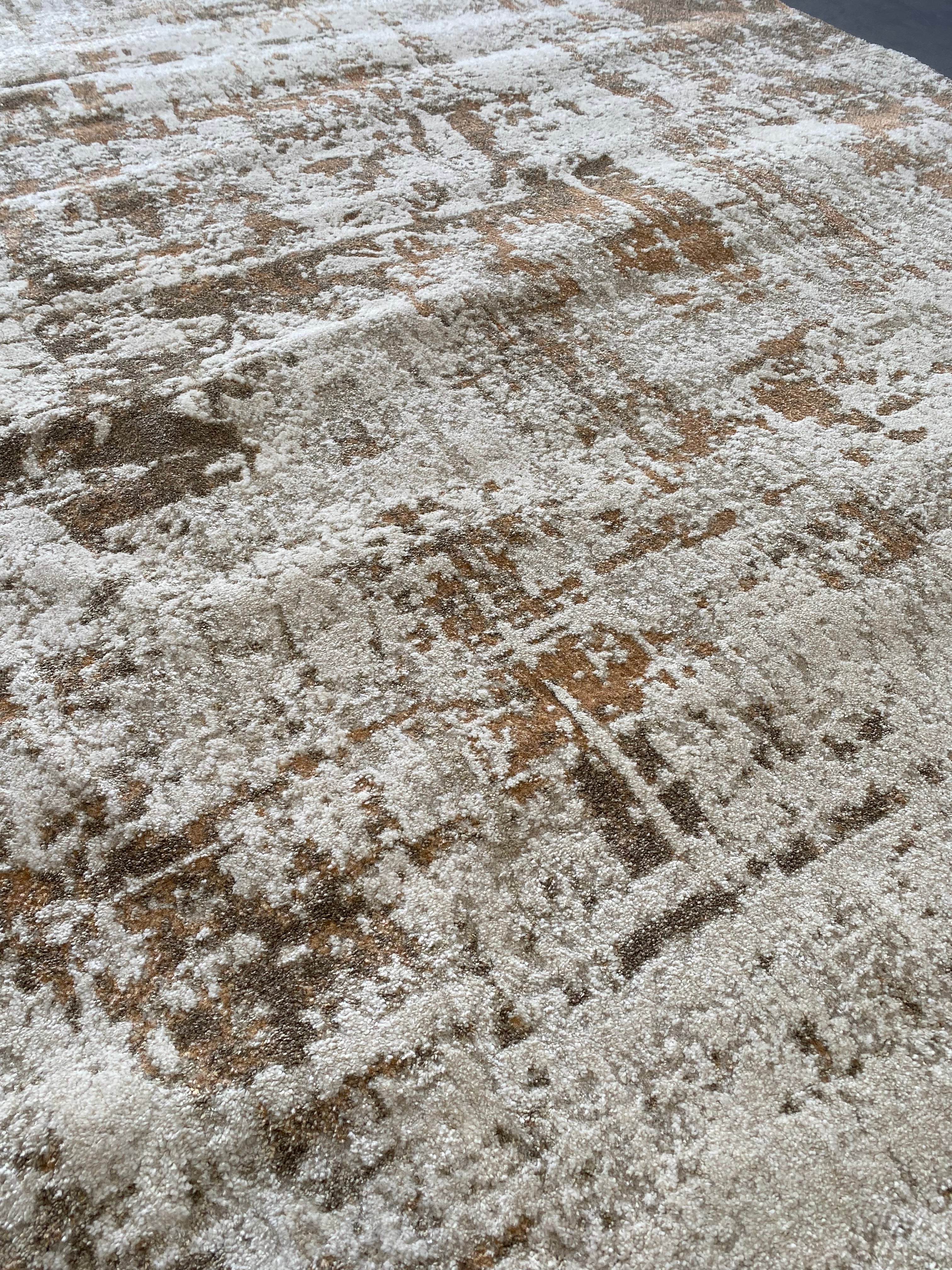 Nordic Beige & Brown Rug – Distressed Look | Soft, Elegant & Versatile